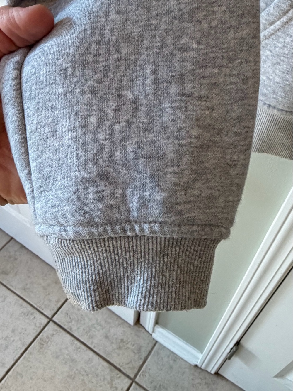 White Fox Feel the Love Hoodie- S/M - Picture 8 of 11